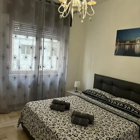 Sisters Luxury Apartmenst * Bari