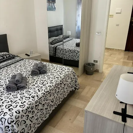 Sisters Luxury Apartmenst דירה *