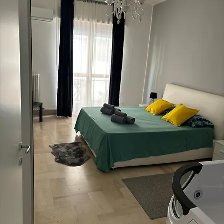 Sisters Luxury Apartmenst דירה